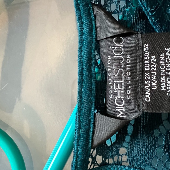 Dress top. - Picture 2 of 2